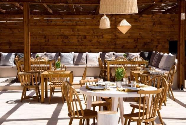 Artemis Suites Romanos  외부 사진
